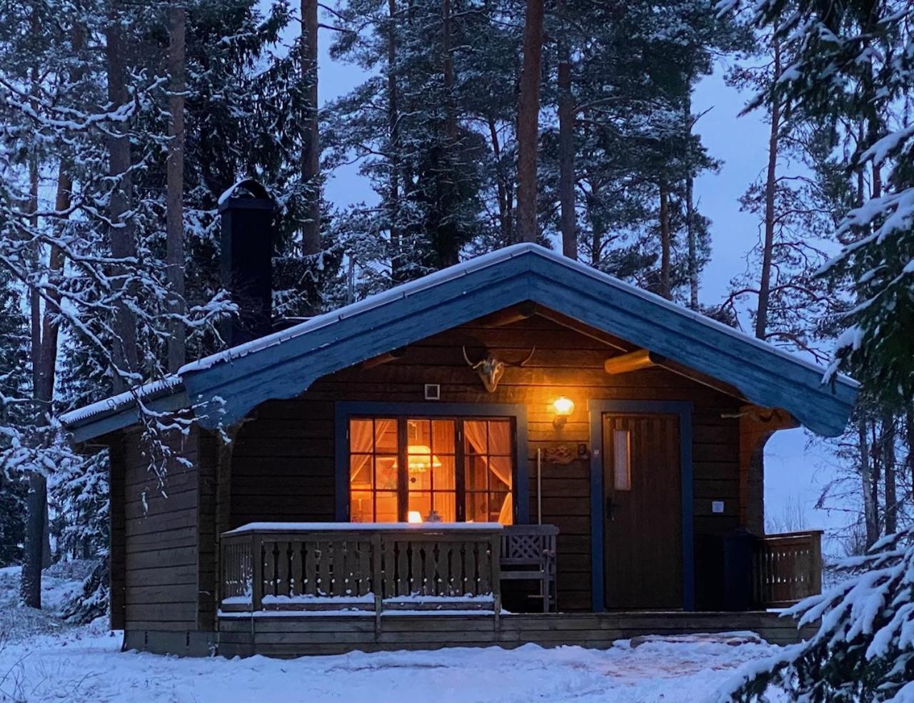 Timrad Stuga I Kanten Av Skogen Med Spa Moejlighet Mullsjo Bagian luar foto