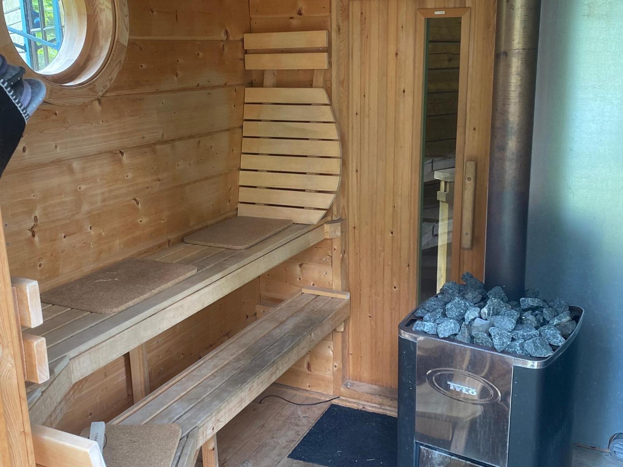 Timrad Stuga I Kanten Av Skogen Med Spa Moejlighet Mullsjo Bagian luar foto