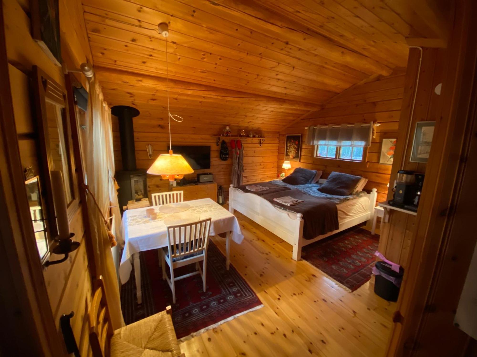 Timrad Stuga I Kanten Av Skogen Med Spa Moejlighet Mullsjo Bagian luar foto