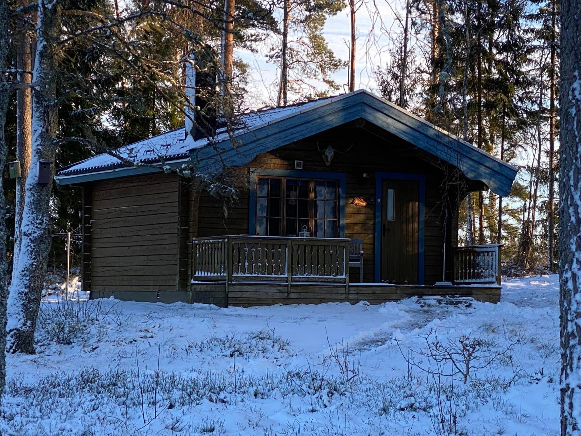 Timrad Stuga I Kanten Av Skogen Med Spa Moejlighet Mullsjo Bagian luar foto