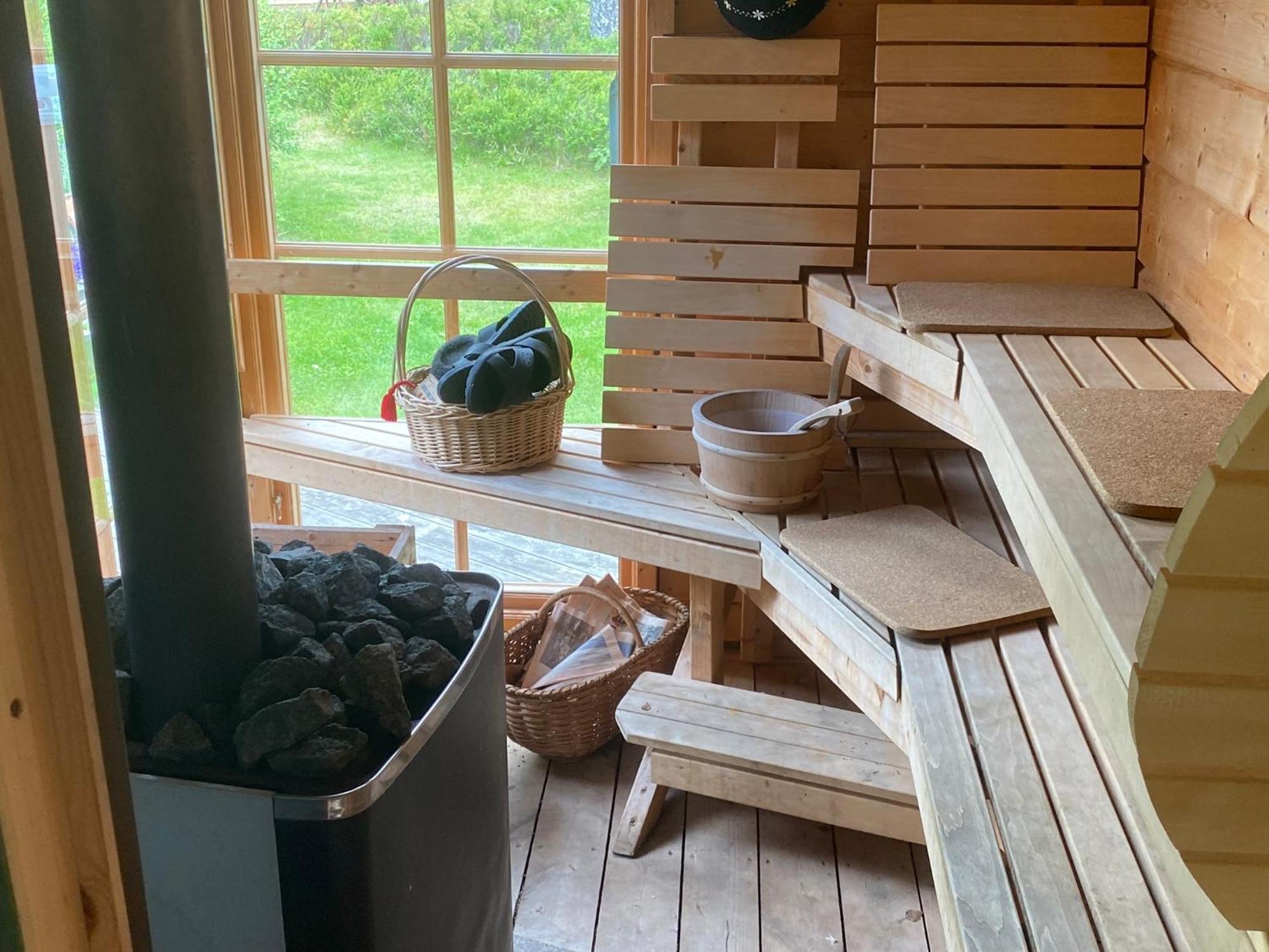 Timrad Stuga I Kanten Av Skogen Med Spa Moejlighet Mullsjo Bagian luar foto