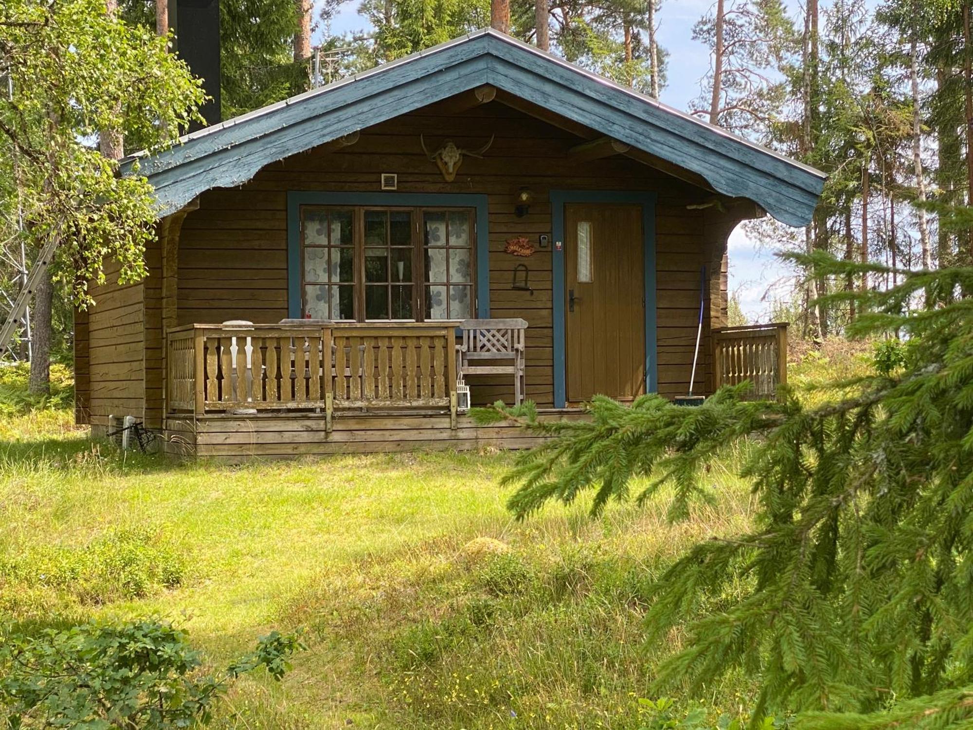 Timrad Stuga I Kanten Av Skogen Med Spa Moejlighet Mullsjo Bagian luar foto